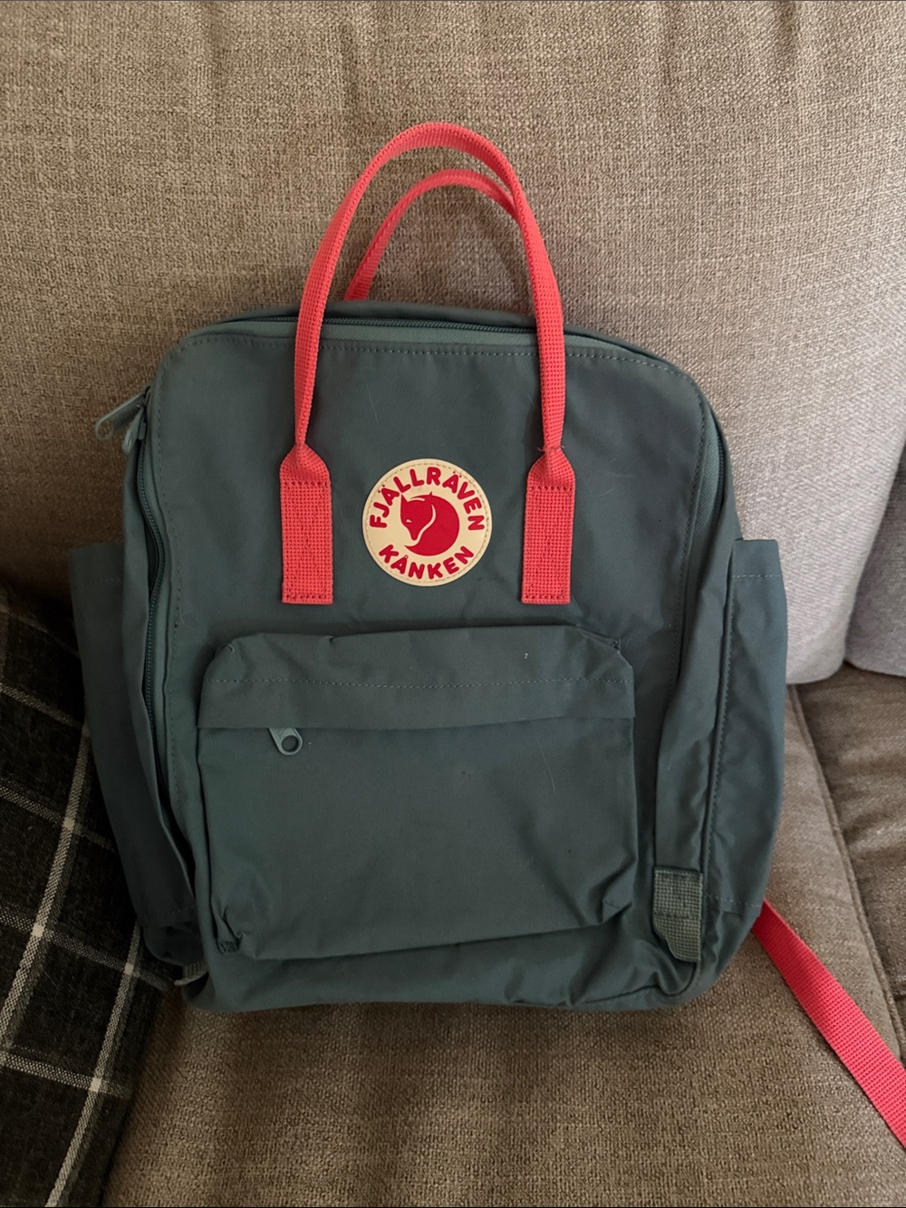 FJALLRAVEN Army Green Backpack